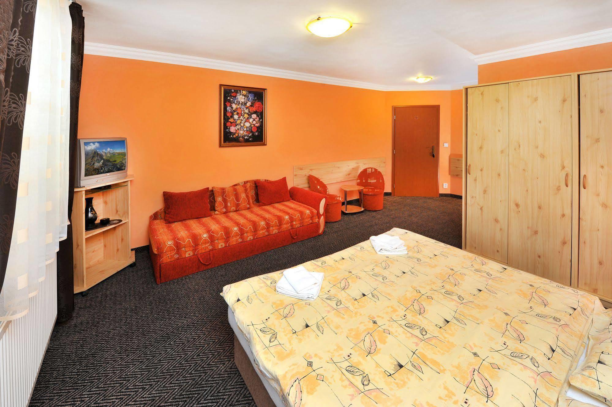 Pension Villa Kunerad Vysoke Tatry Bagian luar foto
